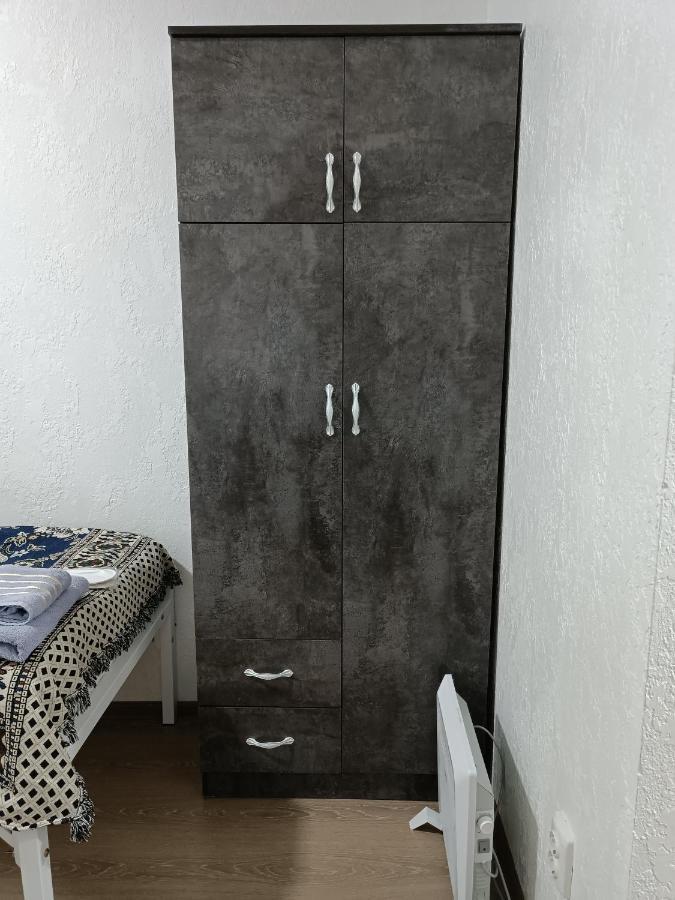 Nomad Inn Bishkek Exteriör bild