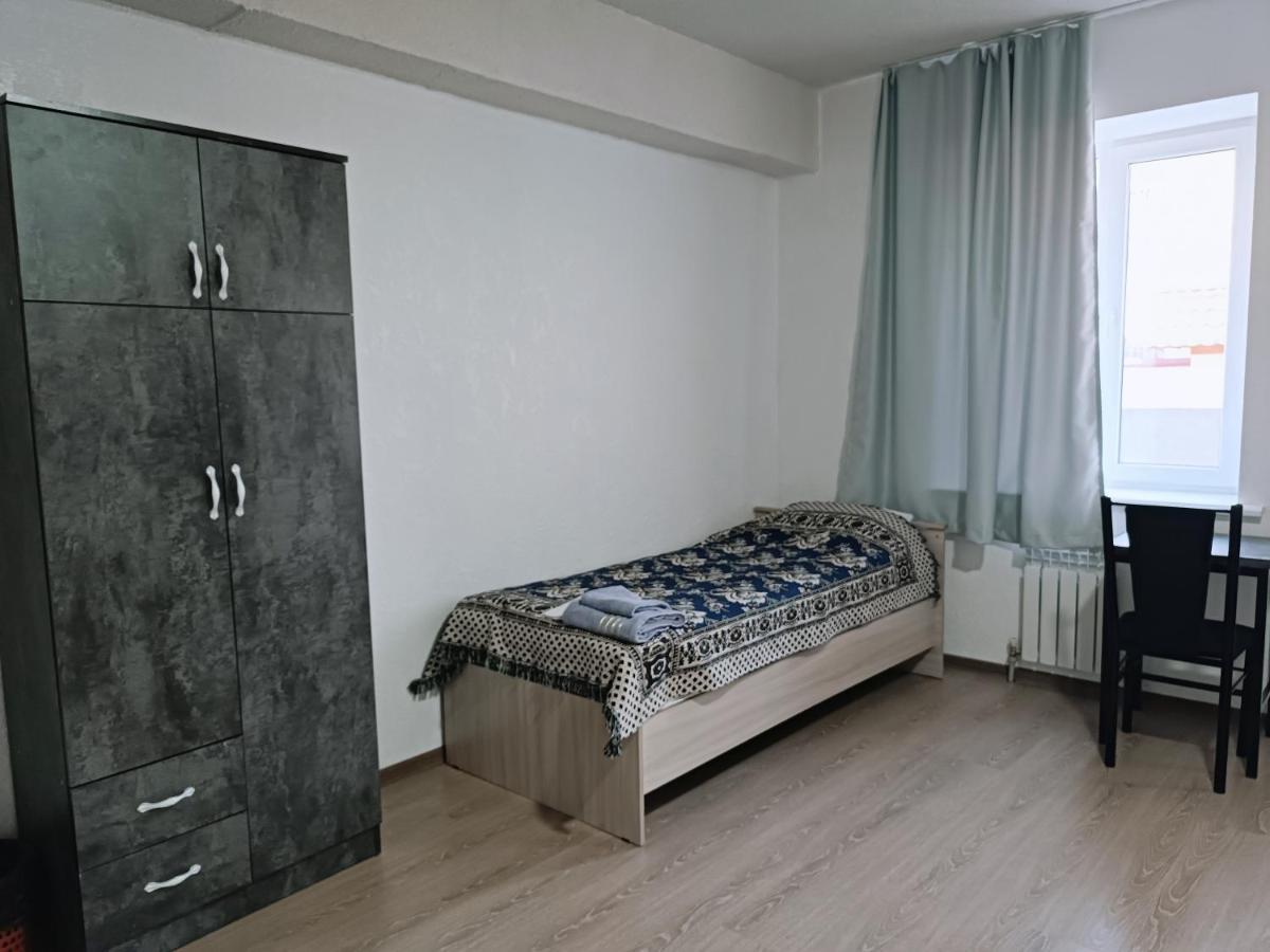 Nomad Inn Bishkek Exteriör bild